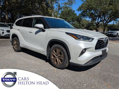 Used 2022 Toyota Highlander Bronze Edition