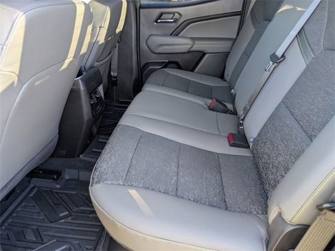 Used 2024 Chevrolet Colorado ZR2 w/ Safety Package image 15