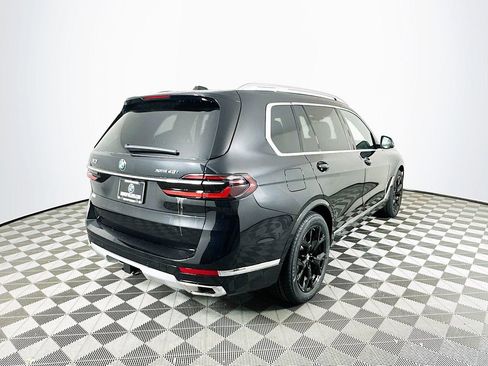 Used 2025 BMW X7 xDrive40i w/ Premium Package image 8