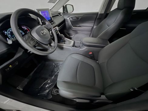 Used 2025 Toyota RAV4 LE image 15