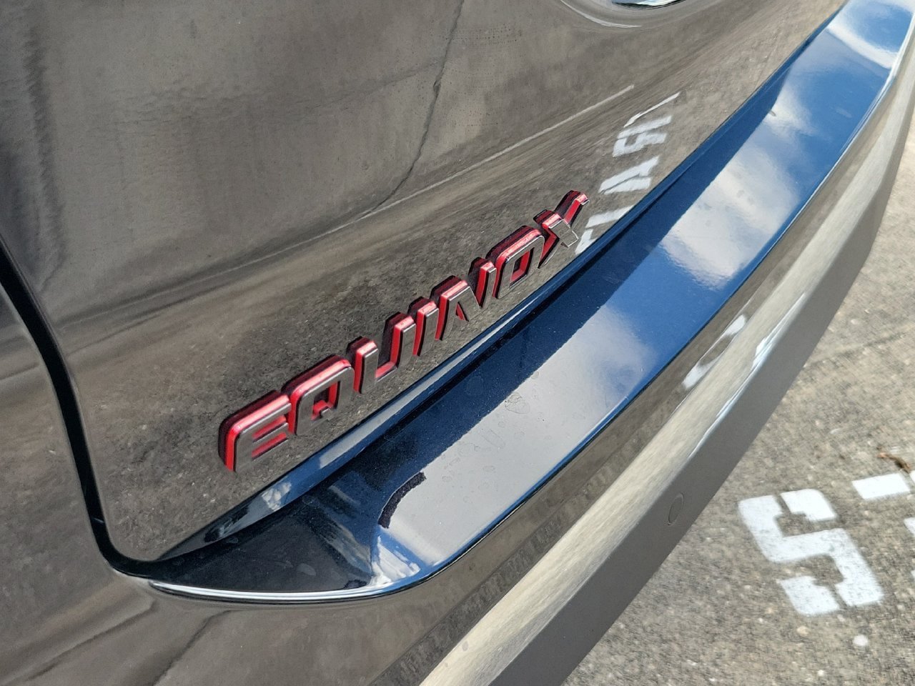 Certified 2021 Chevrolet Equinox Premier w/ Redline Edition FWD image 6