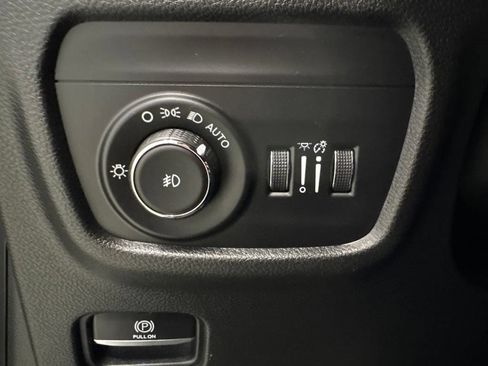 Used 2021 Jeep Grand Cherokee L Limited AWD/4WD image 25