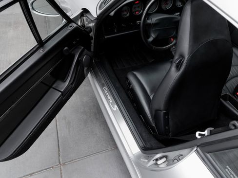 Used 1998 Porsche 911 Carrera 4S image 37