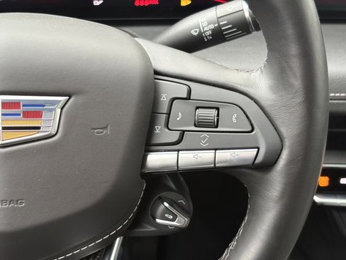 Certified 2025 Cadillac CT5 V Blackwing w/ Parking Package image 17