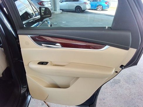 Used 2019 Cadillac XT5 Luxury FWD image 22