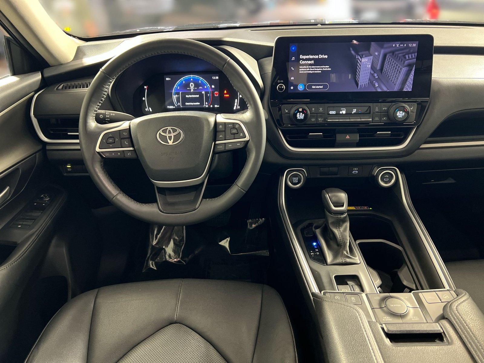 Used 2024 Toyota Grand Highlander AWD image 23