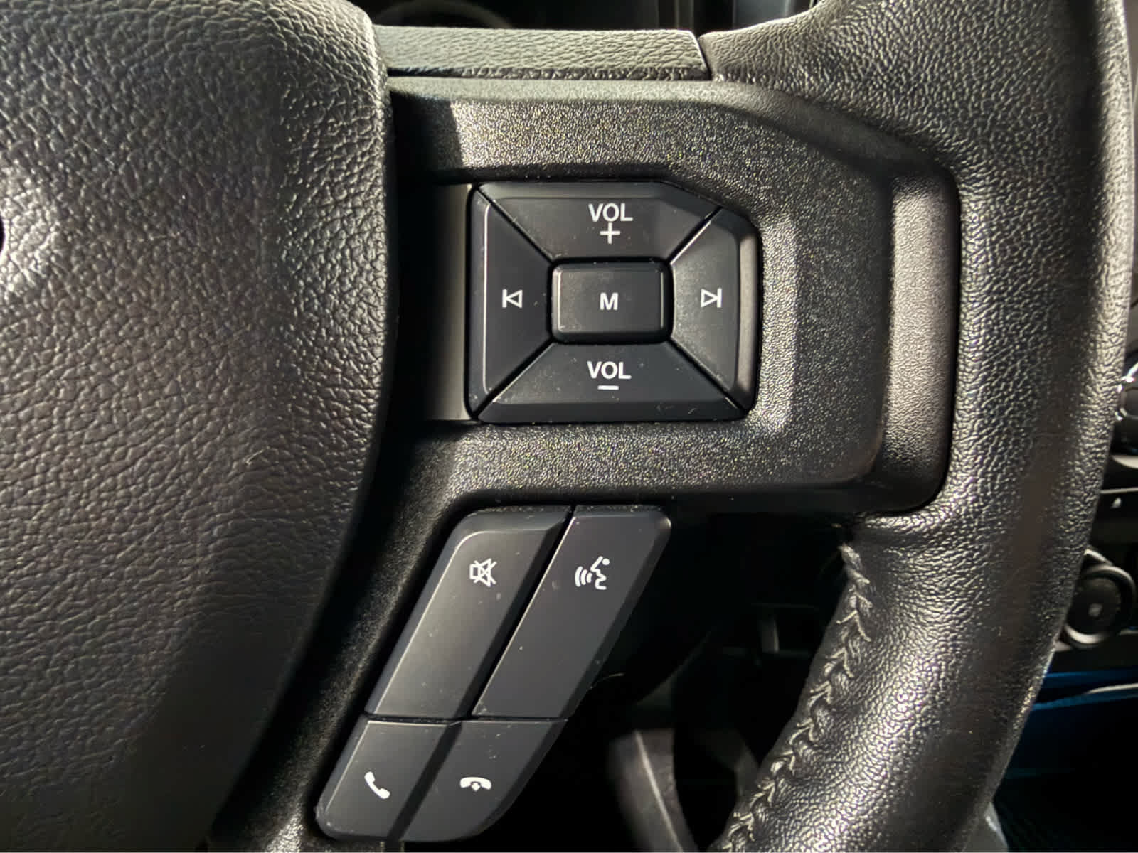 Used 2018 Ford F150 XLT w/ Equipment Group 302A Luxury AWD/4WD image 19