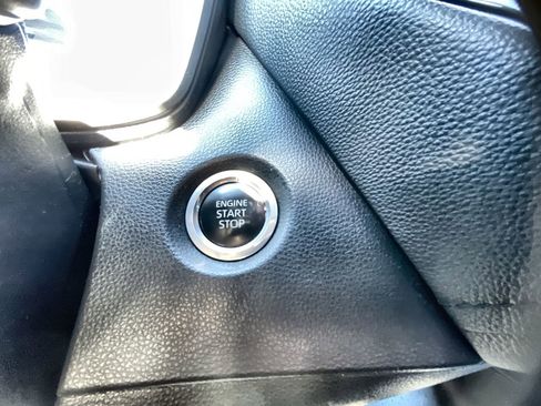 Used 2023 Toyota Corolla SE image 17