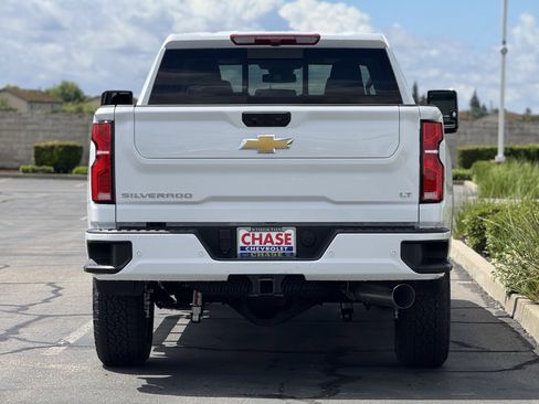 New 2026 Chevrolet Silverado 2500 LT w/ Z71 Chrome Sport Edition AWD/4WD image 6