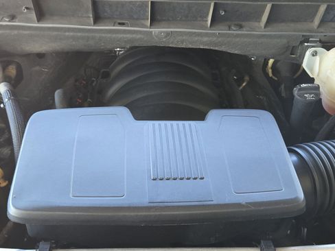 Used 2019 Chevrolet Silverado 1500 LTZ w/ LTZ Convenience Package AWD/4WD image 30