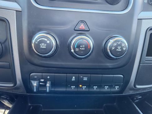 Used 2015 RAM 3500 Tradesman w/ Chrome Appearance Group AWD/4WD image 26