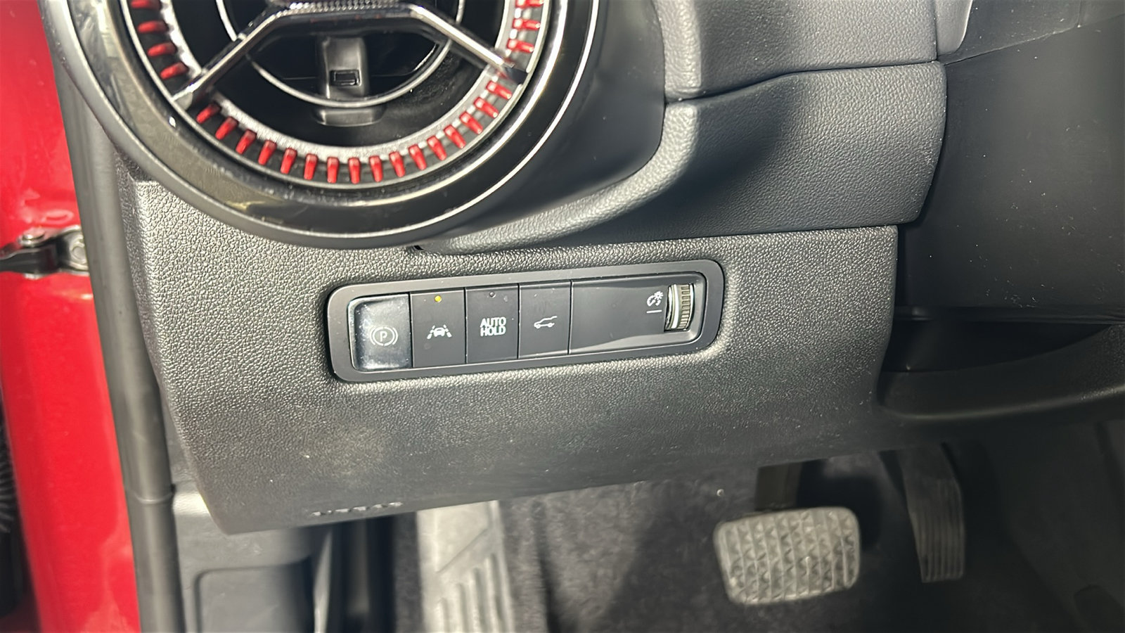 Used 2024 Chevrolet Equinox EV RS FWD image 23