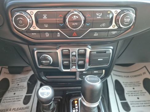 Used 2020 Jeep Gladiator Sport w/ Technology Group AWD/4WD image 25