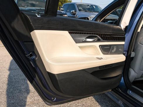 Used 2019 BMW ALPINA B7 xDrive w/ Luxury Rear Seating Package image 46