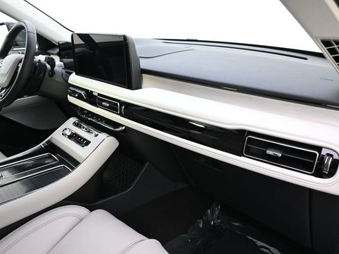 New 2026 Lincoln Aviator Reserve image 15