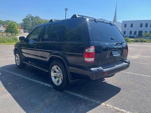 Used 2002 Nissan Pathfinder LE AWD/4WD image 5