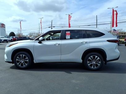 New 2026 Toyota Highlander XLE