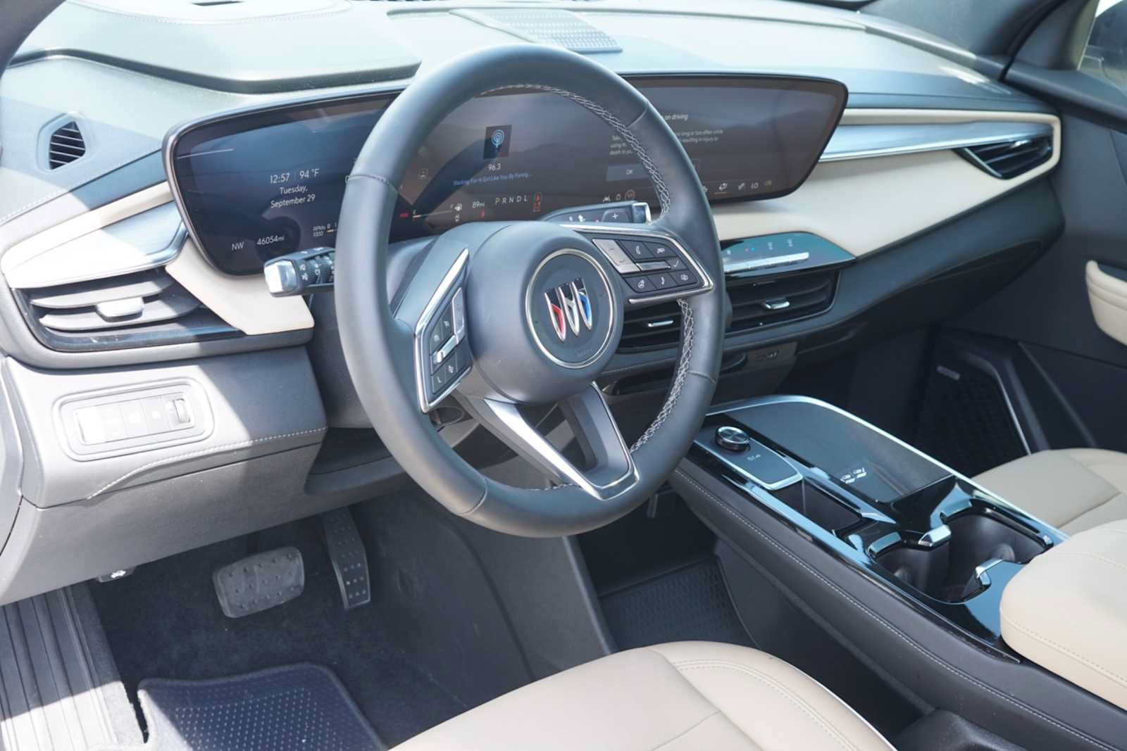 Used 2025 Buick Enclave Preferred FWD image 7