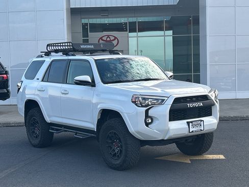 Used 2023 Toyota 4Runner SR5 Premium w/ Moonroof Package AWD/4WD image 1