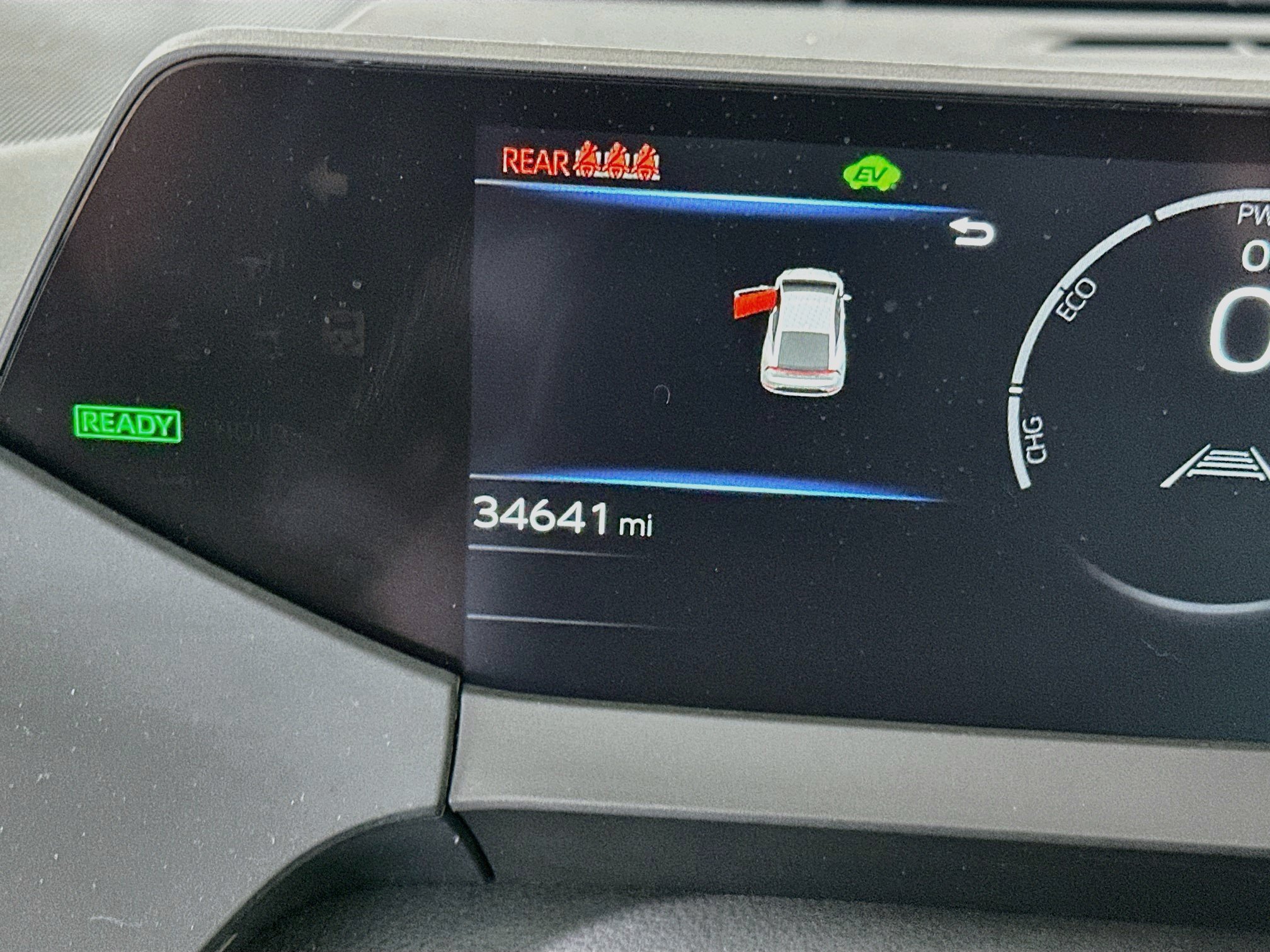 Used 2025 Toyota Prius LE FWD image 19