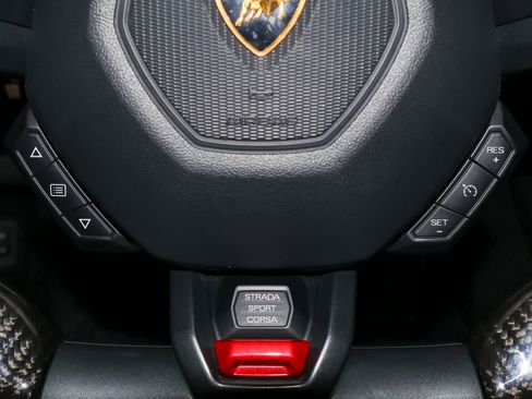 Used 2016 Lamborghini Huracan LP 610-4 AWD/4WD image 31