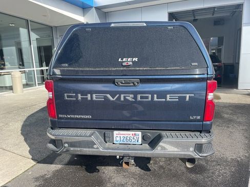 Used 2021 Chevrolet Silverado 2500 LTZ w/ LTZ Premium Package image 24