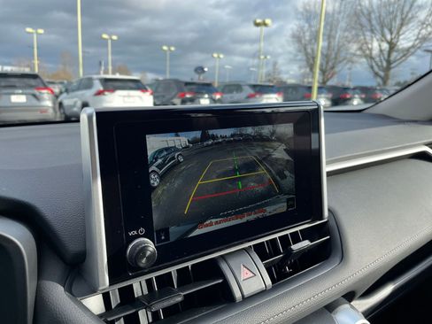 Used 2025 Toyota RAV4 LE image 17