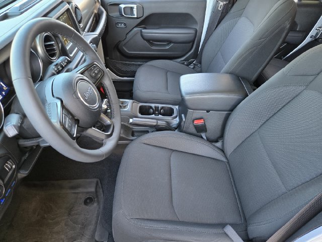 Used 2023 Jeep Wrangler Unlimited w/ Cold Weather Group AWD/4WD image 14