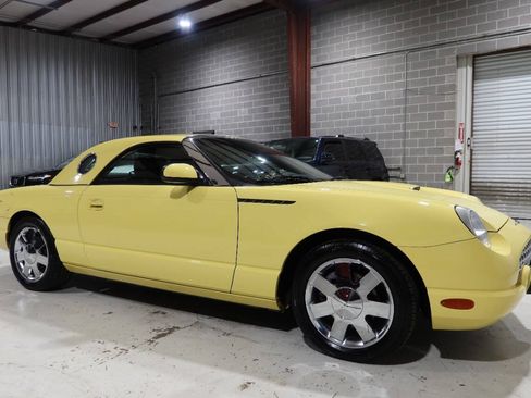 Used 2002 Ford Thunderbird RWD image 7