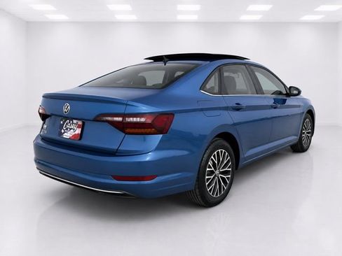 Used 2019 Volkswagen Jetta SE w/ Cold Weather Package FWD image 9