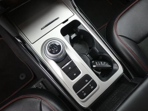 Used 2022 Ford Explorer ST-Line RWD image 28