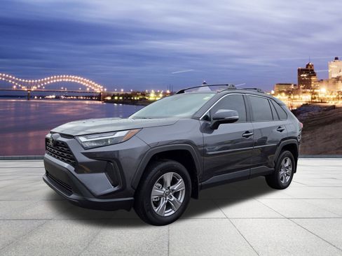 Used 2024 Toyota RAV4 XLE image 1