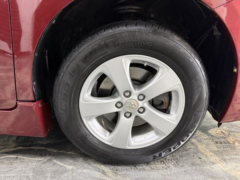 Used 2012 Toyota Sienna LE FWD image 26