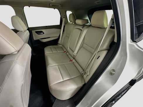 Used 2023 Nissan Rogue SL w/ SL Premium Package FWD image 30