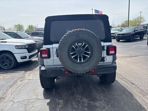 Used 2024 Jeep Wrangler Unlimited Sport AWD/4WD image 3