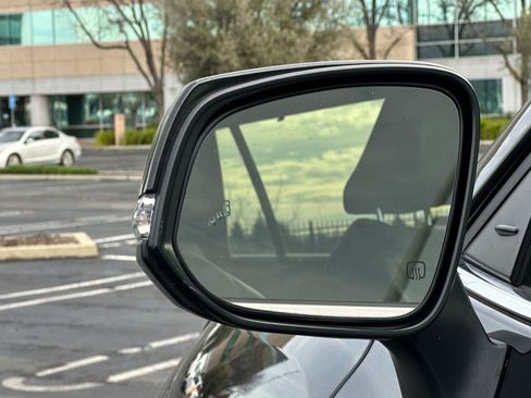 Used 2022 Toyota Highlander Limited image 55