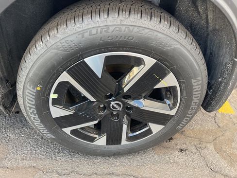 New 2026 Nissan Kicks SV w/ SV Premium Package image 26