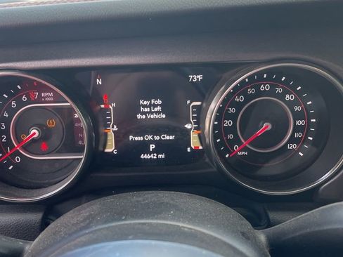 Used 2022 Jeep Gladiator Mojave w/ Cold Weather Group image 10