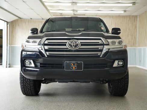Used 2017 Toyota Land Cruiser AWD/4WD image 2