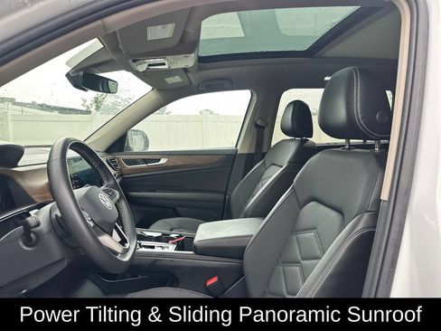 Used 2024 Volkswagen Atlas SE w/ Panoramic Sunroof Package AWD/4WD image 8