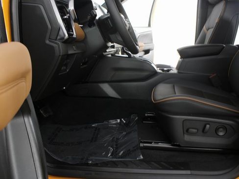 New 2026 GMC Canyon AT4 w/ AT4 Premium Package image 16