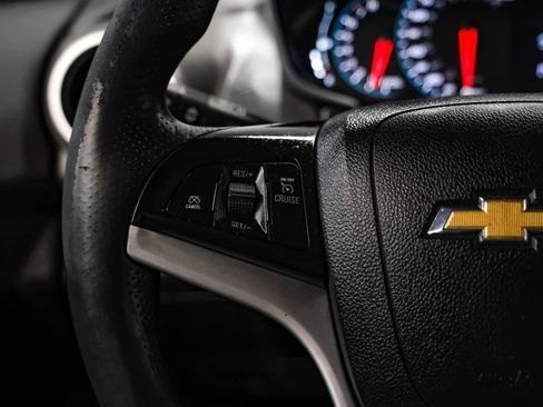 Used 2018 Chevrolet Sonic LT FWD image 16