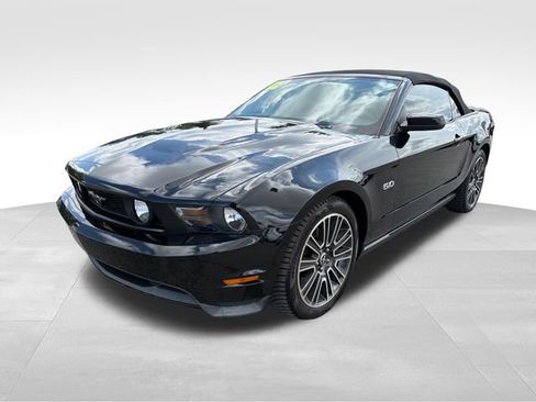 Used 2012 Ford Mustang GT Premium w/ Security Pkg RWD image 3