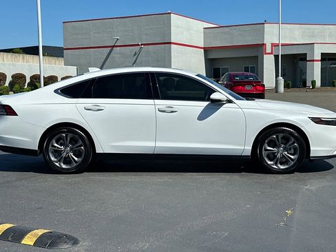 Used 2023 Honda Accord EX-L image 6