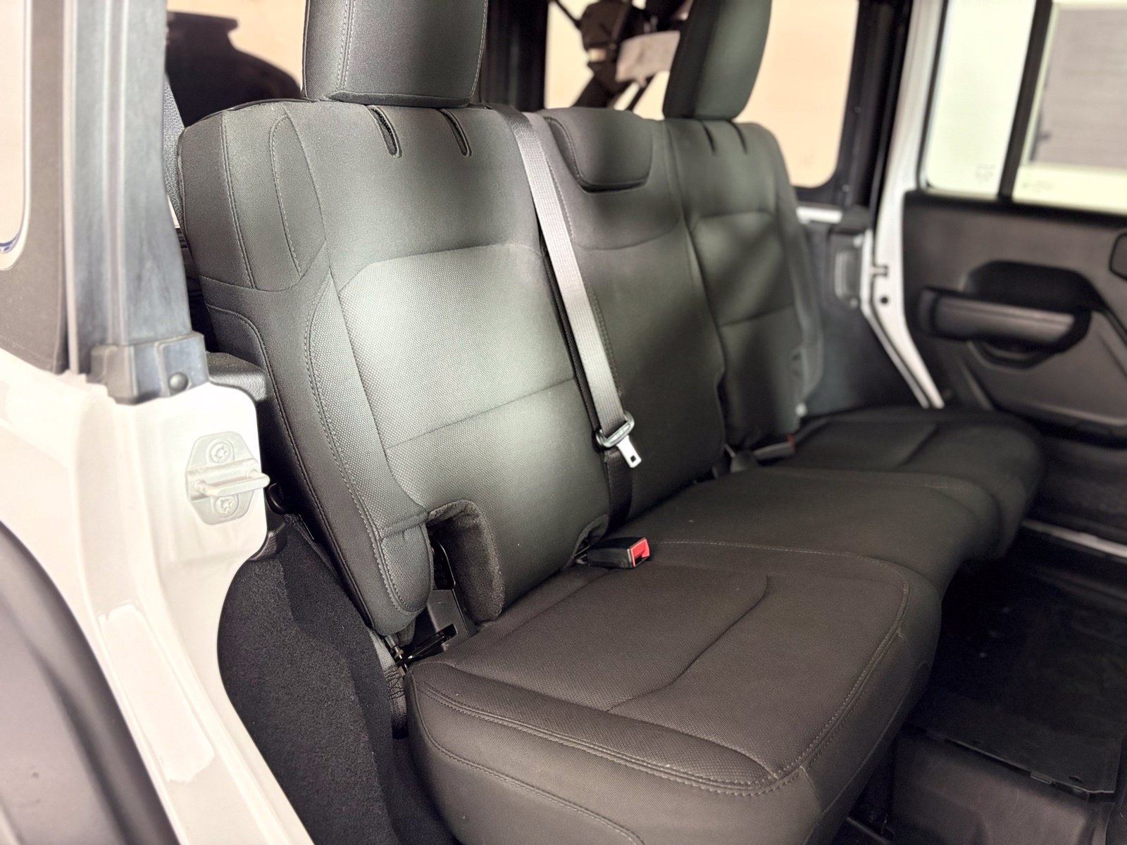 Used 2022 Jeep Wrangler Unlimited Sport AWD/4WD image 21
