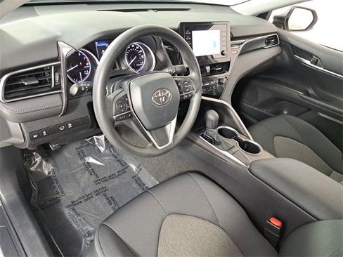 Used 2023 Toyota Camry LE image 18