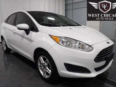 Used 2019 Ford Fiesta SE FWD image 1