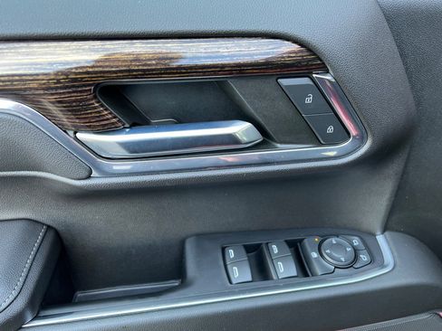 Used 2022 GMC Sierra 1500 Elevation image 12