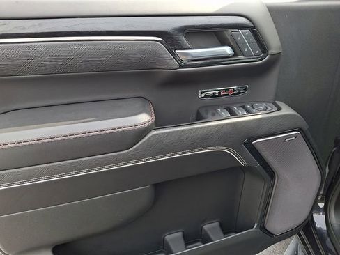 Used 2022 GMC Sierra 1500 AT4X image 12