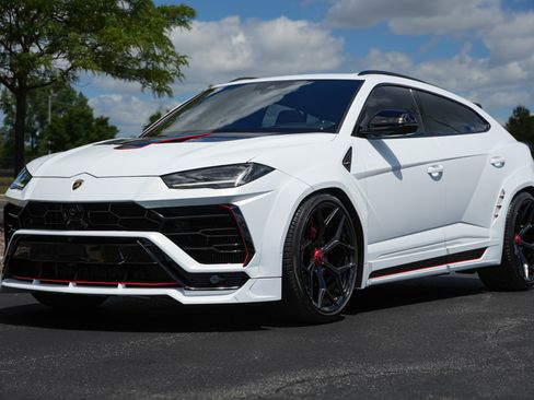 Used 2020 Lamborghini Urus AWD/4WD image 6